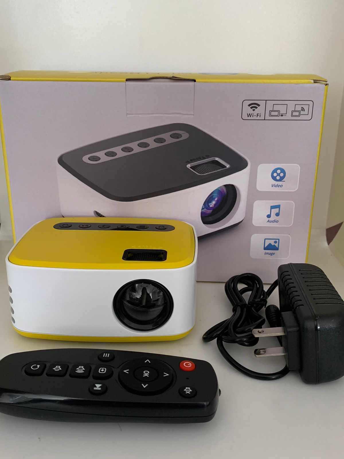 Mini Proyector Portátil WiFi Full HD 1080P Para Android y iPhone